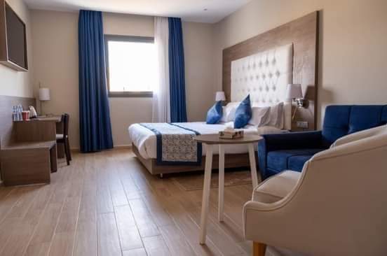 Chambre Triple — Hôtel les 2B Salsabil — Dely Ibrahim
